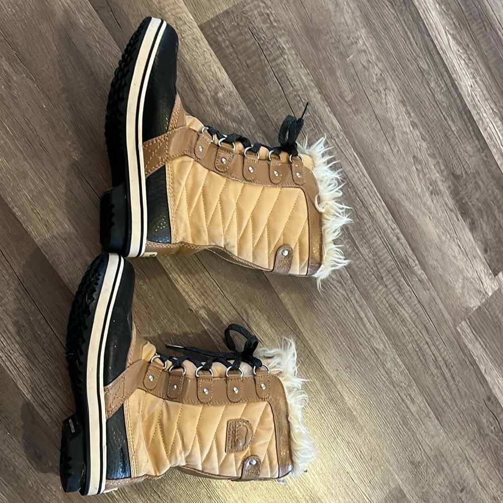Sorel tofini waterproof snow boots big kid 5-women’s 7